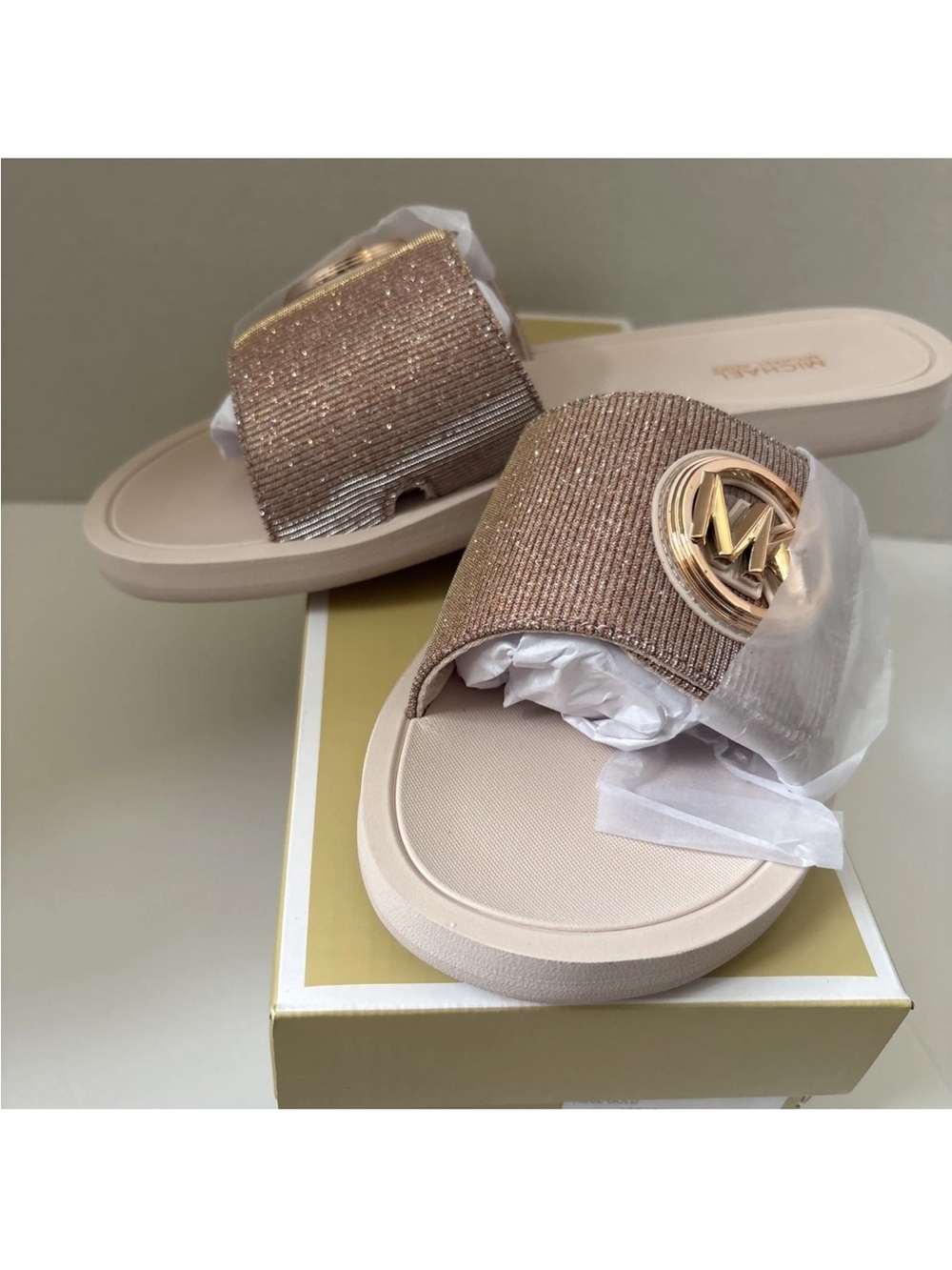 Michael Kors Women's MK Glitter Chain Mesh Charm Slide, Rose Gold, 8 Brand New - Picture 5 of 14